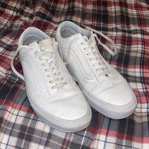 Men’s White Vans size 11!